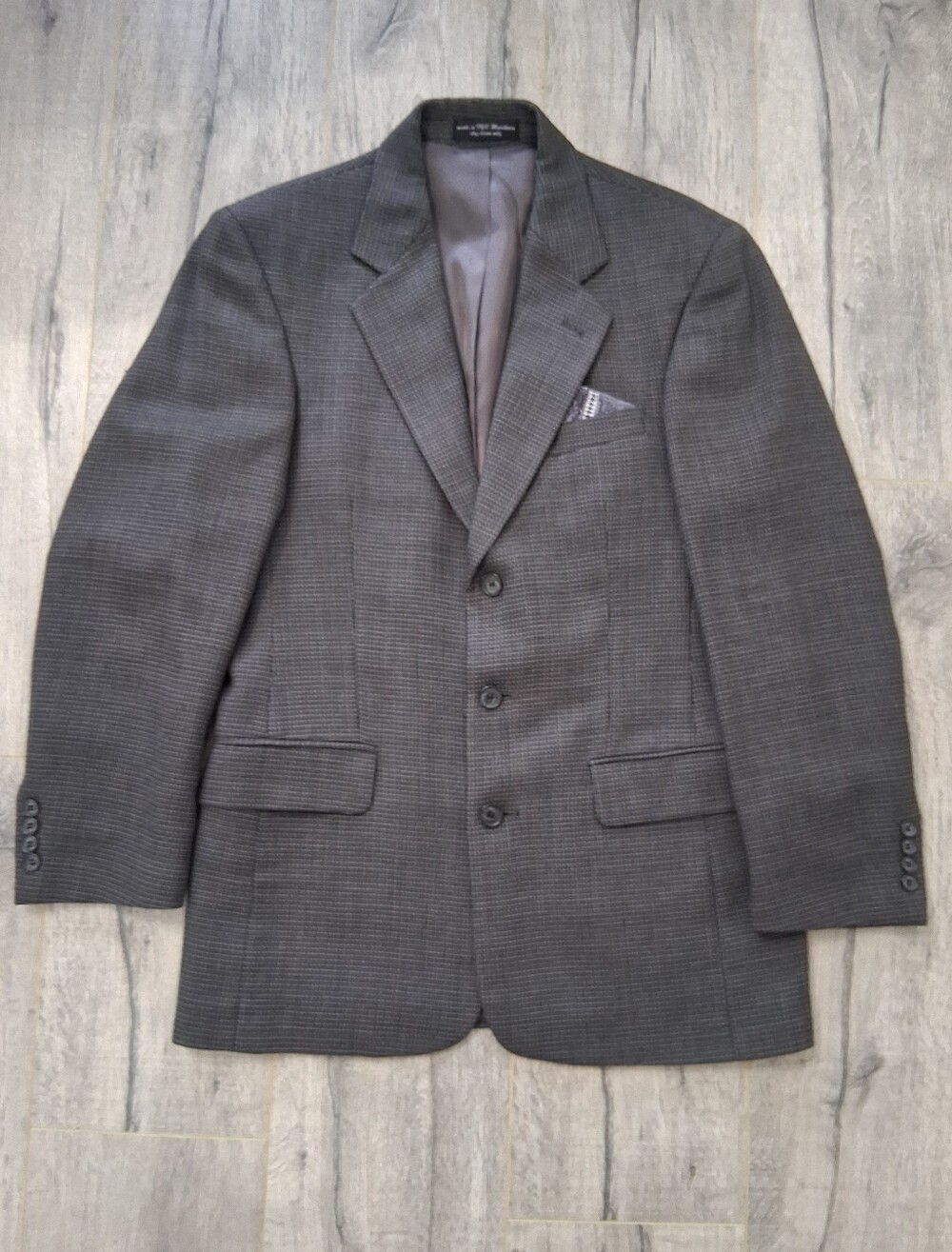 Men's Gray Checked Blazer - Classic Tailored Fit